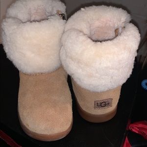 Ugg boots toddler girl size 10